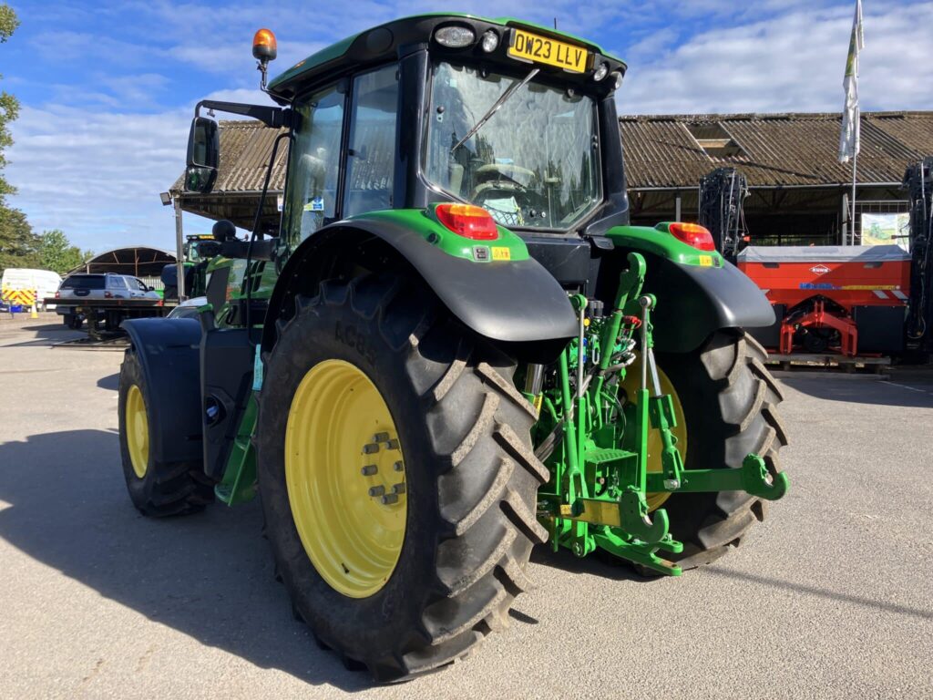 John Deere 6145M