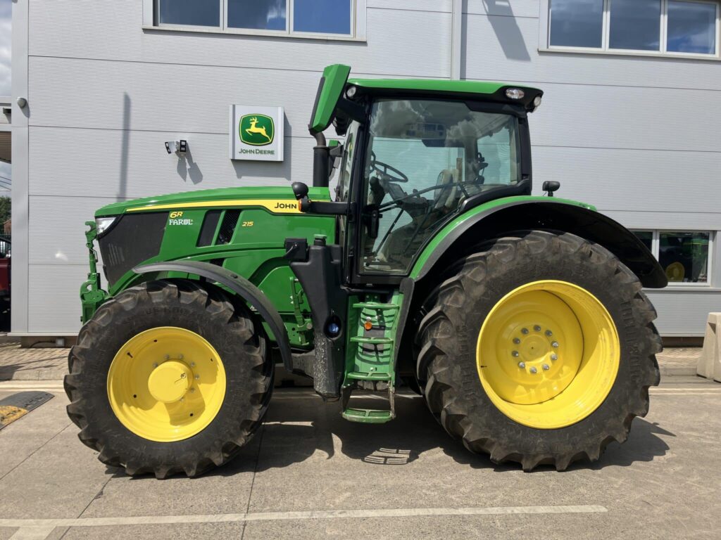 John Deere 6R 215