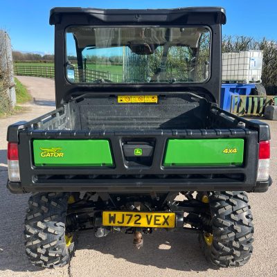 John Deere 865M XUV Gator