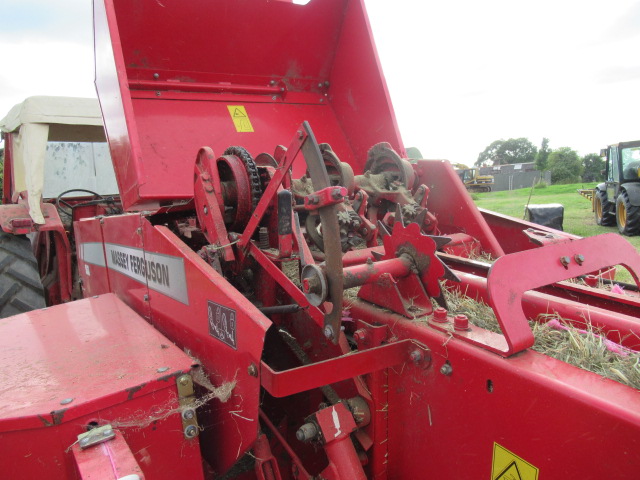 Massey Ferguson 1840 in-line conventional baler