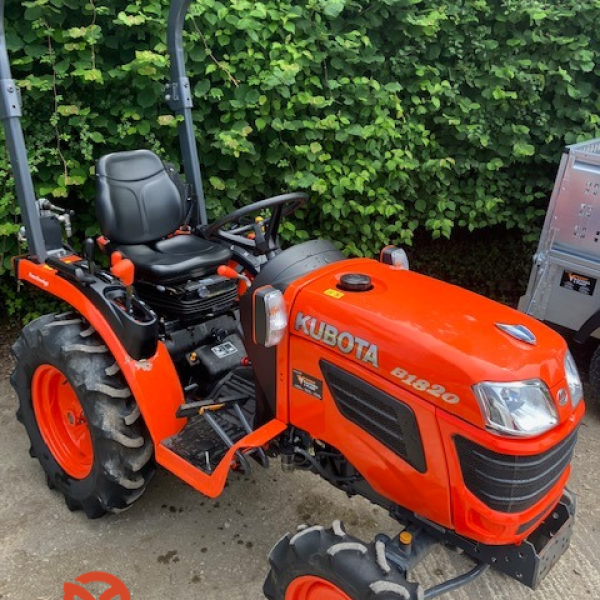 KUBOTA B1820 COMPACT TRACTOR