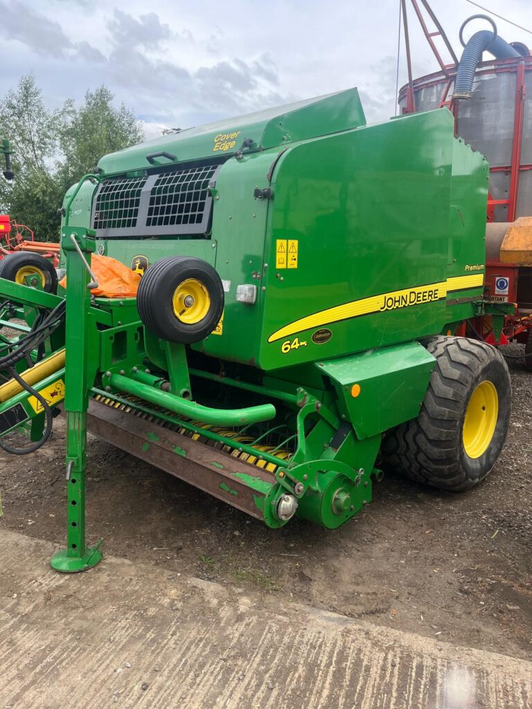 JOHN DEERE 644 PREMIUM ROUND BALER