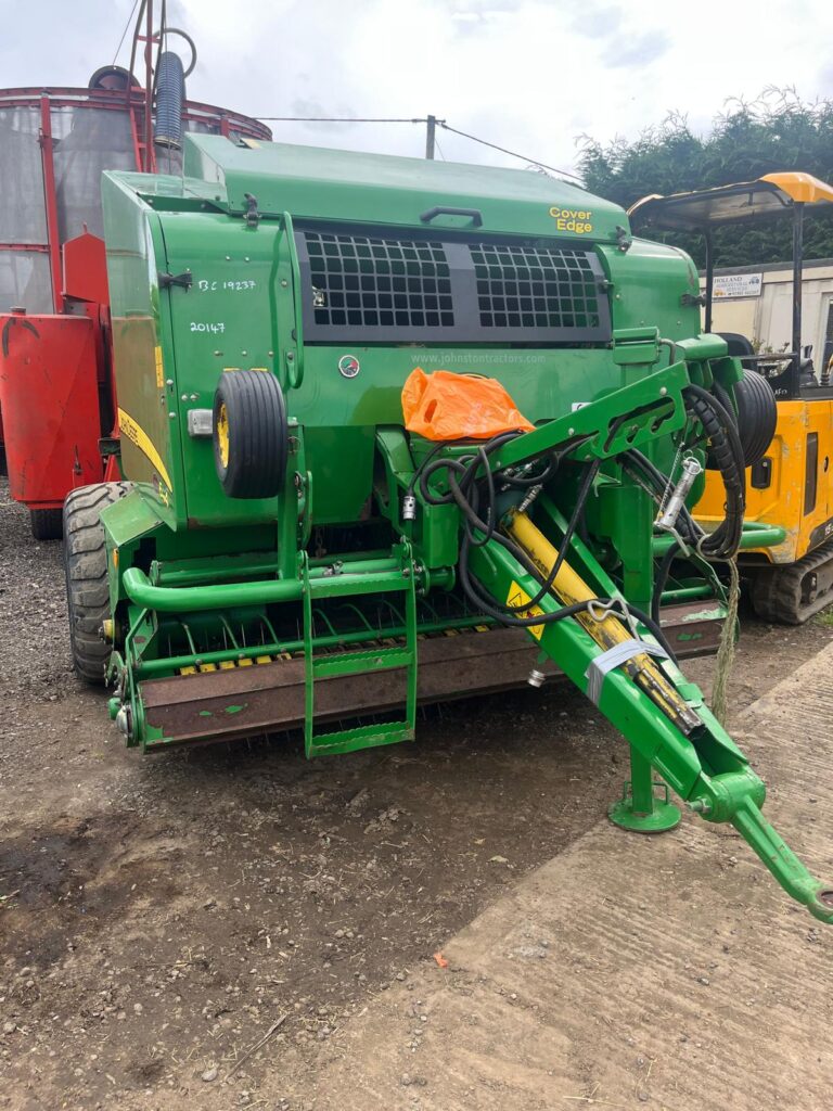 JOHN DEERE 644 PREMIUM ROUND BALER