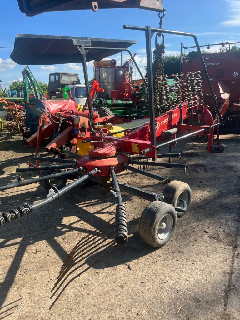 VICON ANDEX 434 SINGLE ROTOR RAKE