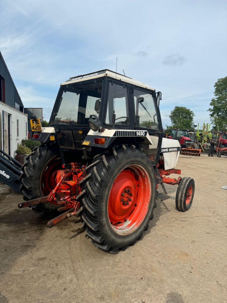 DAVID BROWN 1490 TRACTOR