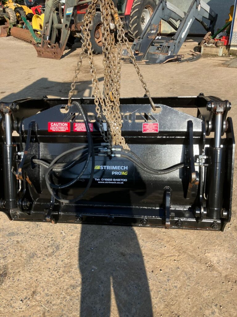 2022 STRIMECH HYDRAULIC MUCK GRAB