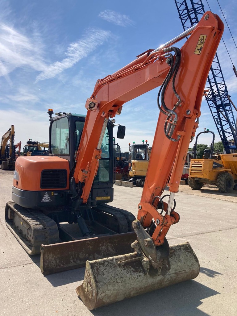 DOOSAN DX 63-3