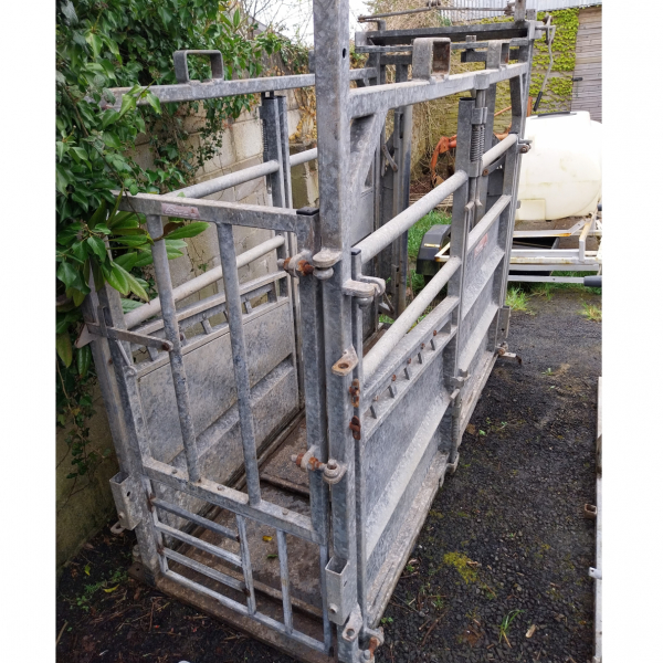 Bateman Cattle Crush Full Access £1650.00