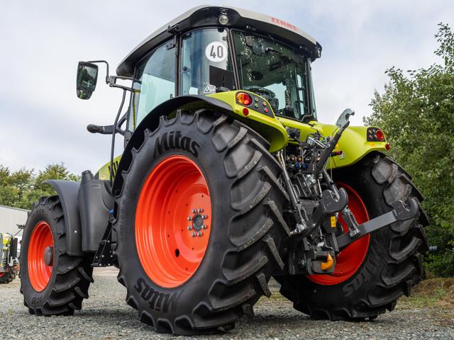 CLAAS ARION 430