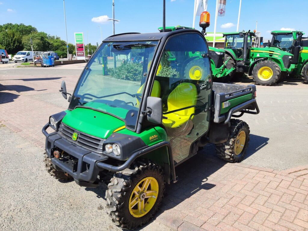 John Deere XUV855D Gator