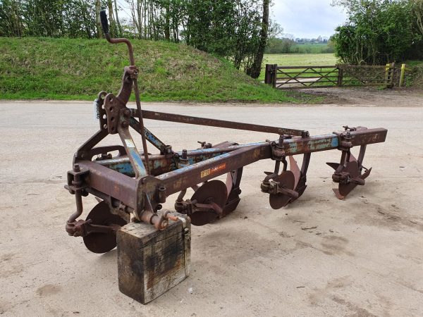 Ransomes TS-90-12-4 Furrow mounted plough