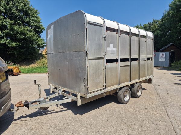 Ifor Williams DP 120 12′ Sheep trailer