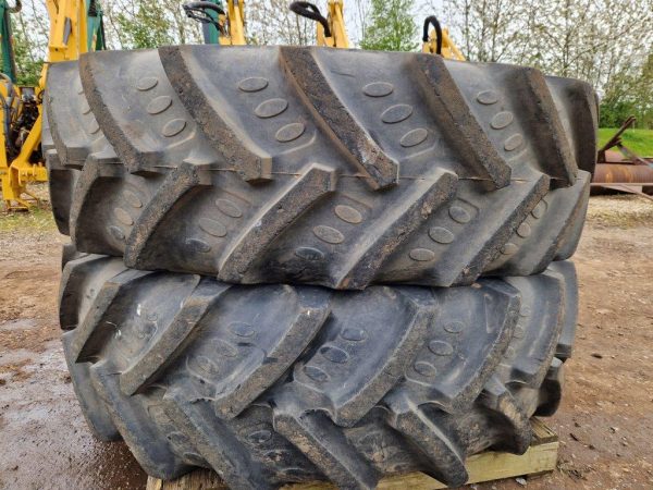 Pair of 520/85R42 BKT Agrimaxx RT855 tyres