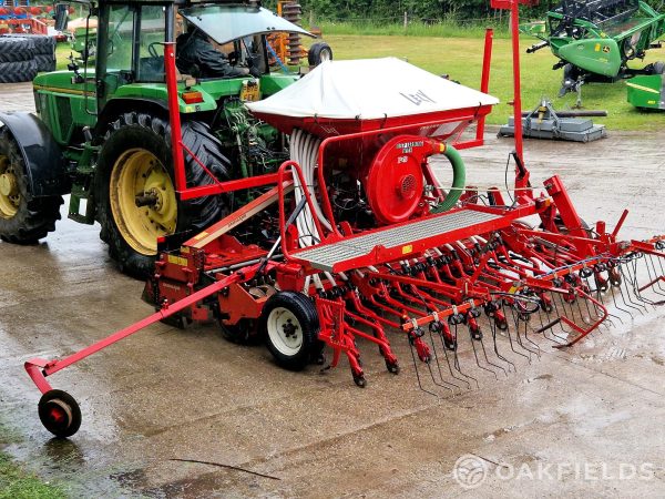 1997 Greenland / 2001 Lely 4m power harrow drill combination