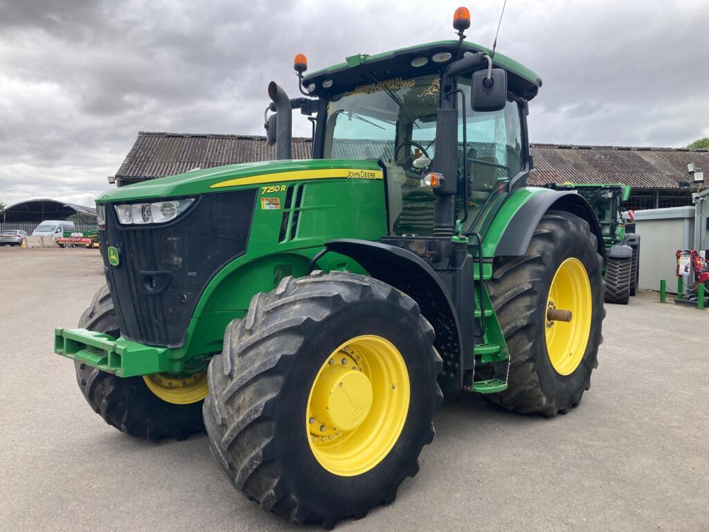 John Deere 7250R