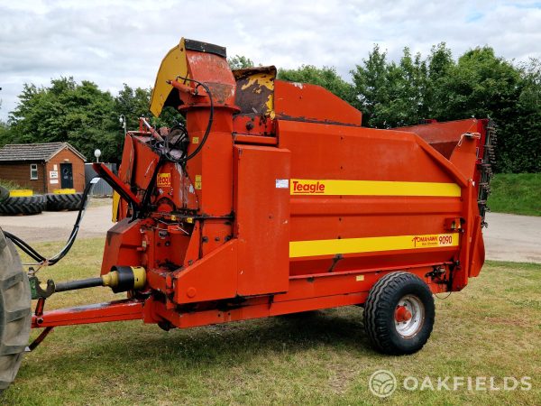 2010 Teagle Tomahawk 9090 Bale shredder