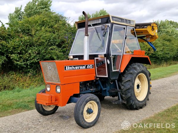 1985 Universal 445 2WD Tractor