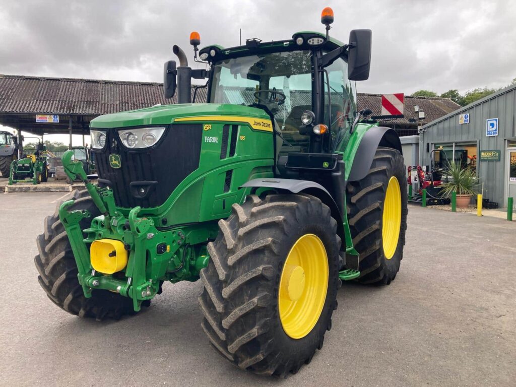 John Deere 6R 195