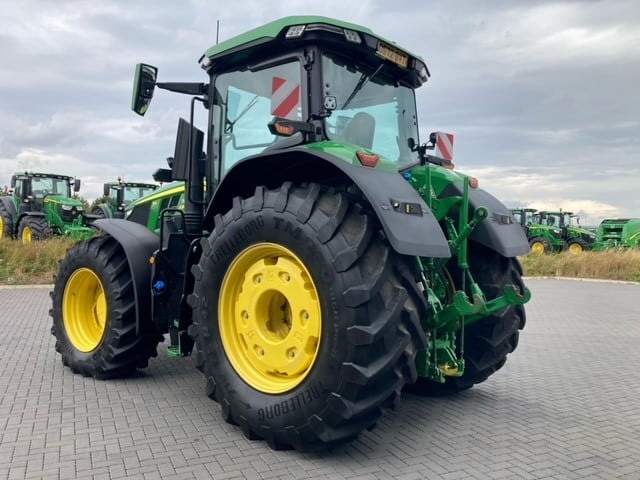 John Deere 7R 330