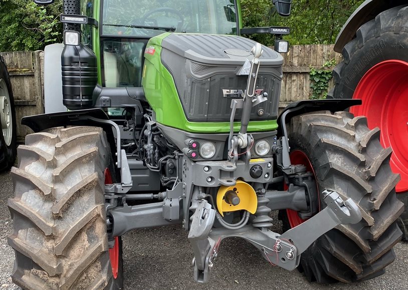 Fendt 211 Tractor