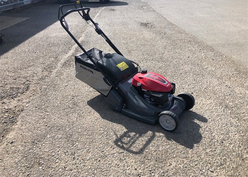 Honda HRX476QY W/Behind Mower