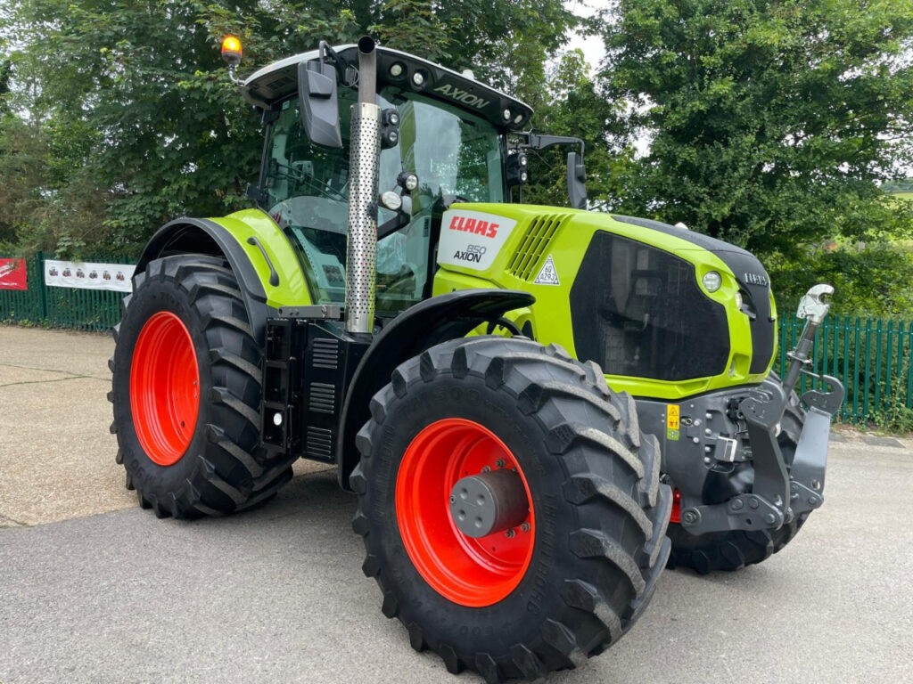 CLAAS AXION 850