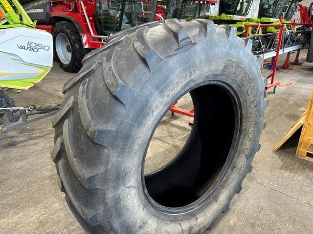 Firestone 650/65R38 & 540/65R28