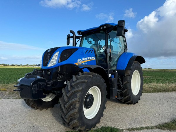 NEW HOLLAND T7.210