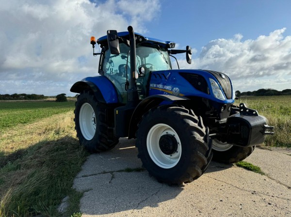 NEW HOLLAND T7.210