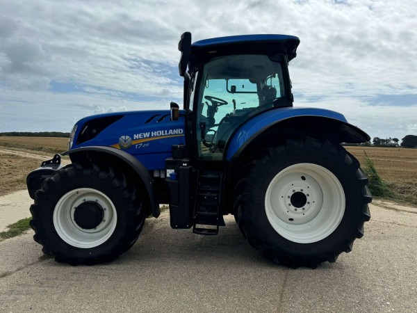 NEW HOLLAND T7.210