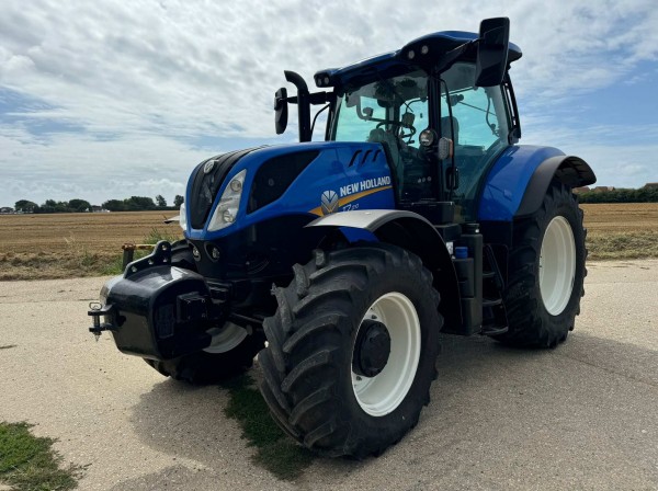 NEW HOLLAND T7.210