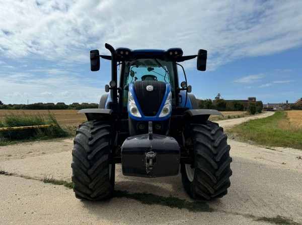 NEW HOLLAND T7.210