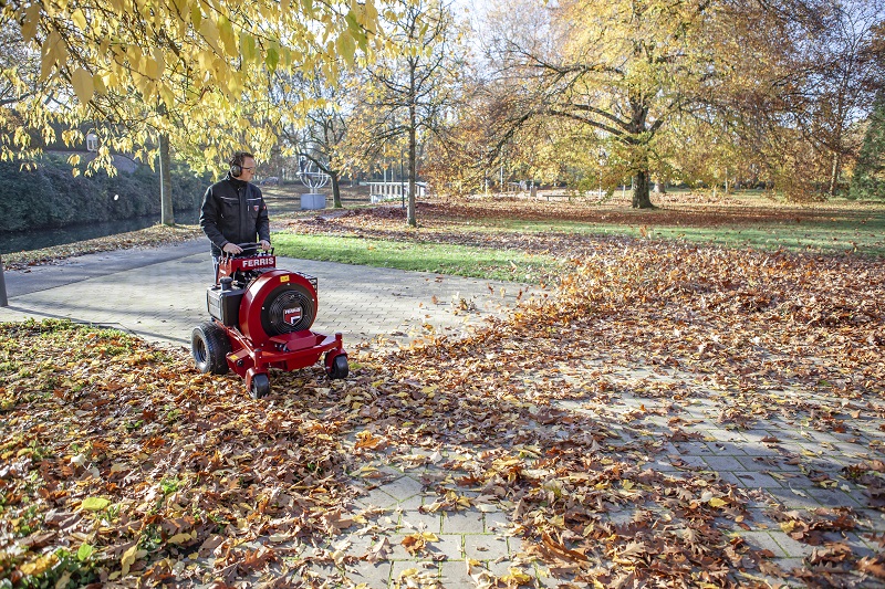 FERRIS MOWERS FB1000