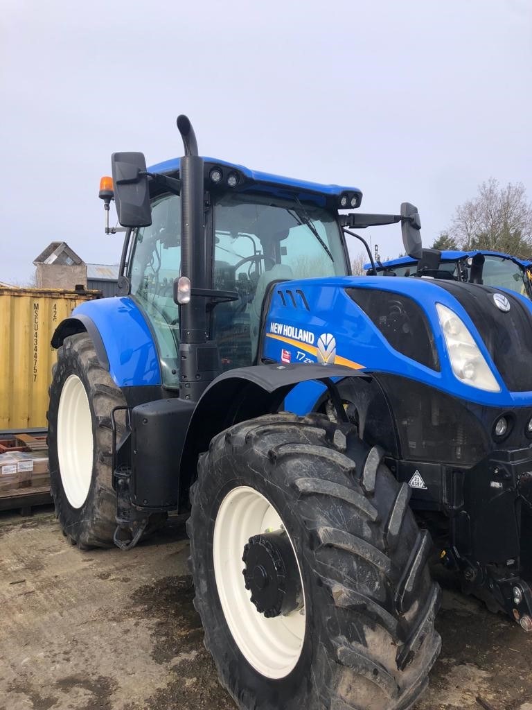 NEW HOLLAND T7.230