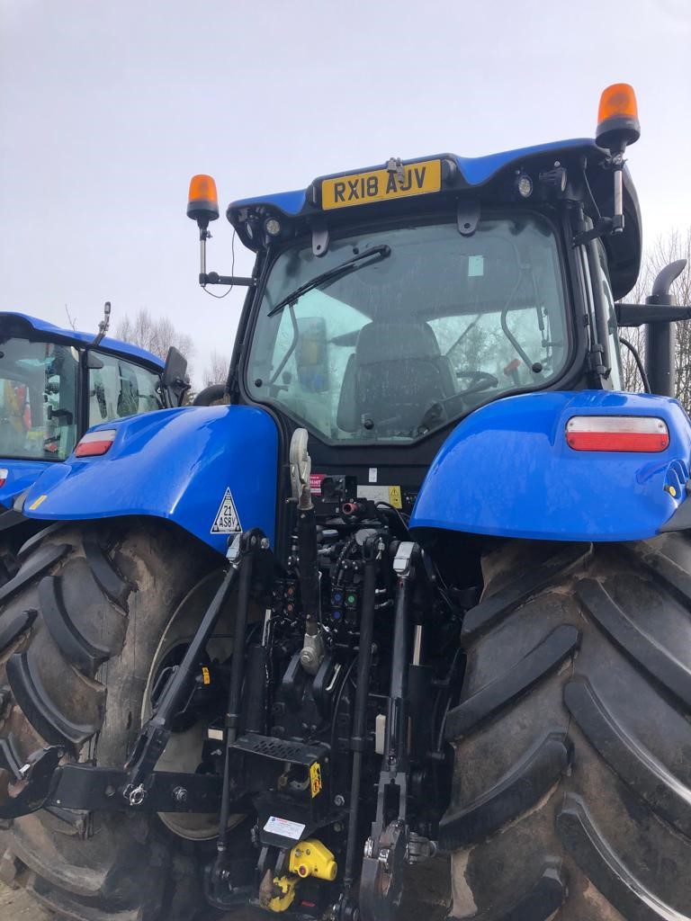 NEW HOLLAND T7.230