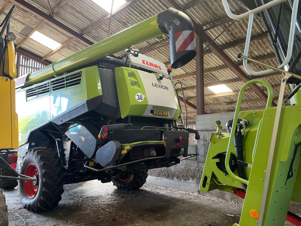 780 CLAAS COMBINE