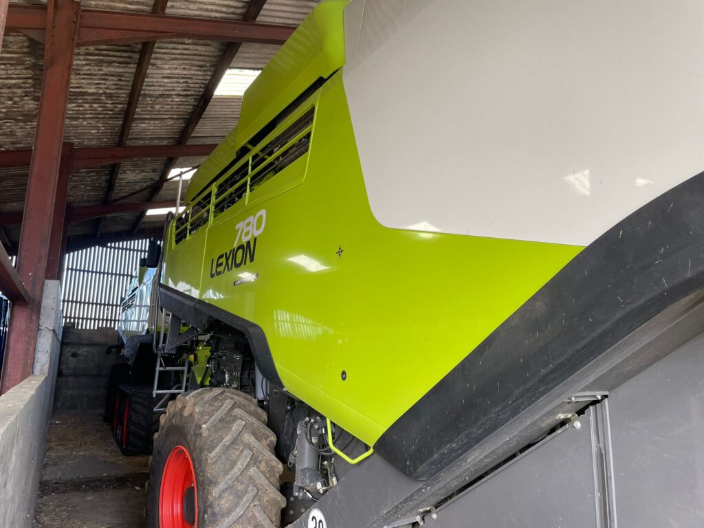 780 CLAAS COMBINE