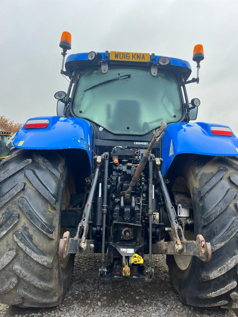 NEW HOLLAND T7.235