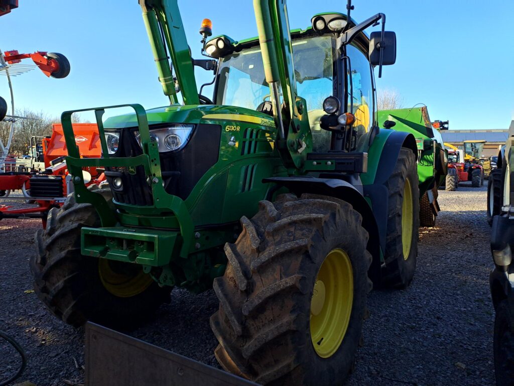 JOHN DEERE 6130R