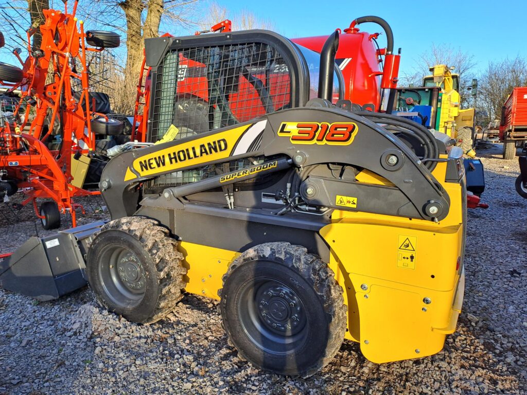 NEW HOLLAND L318 RGV