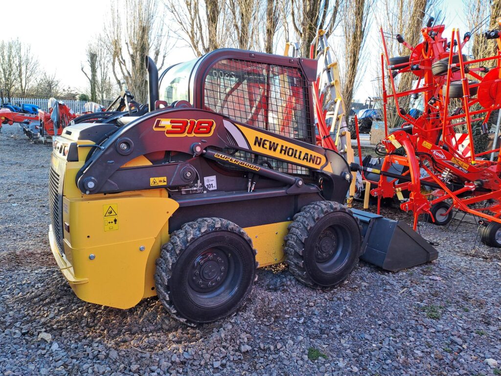 NEW HOLLAND L318 RGV