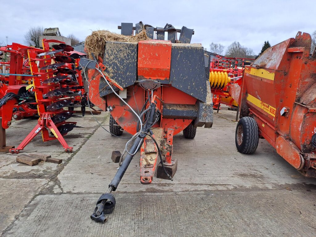 KUHN FARM MACHINERY 3560