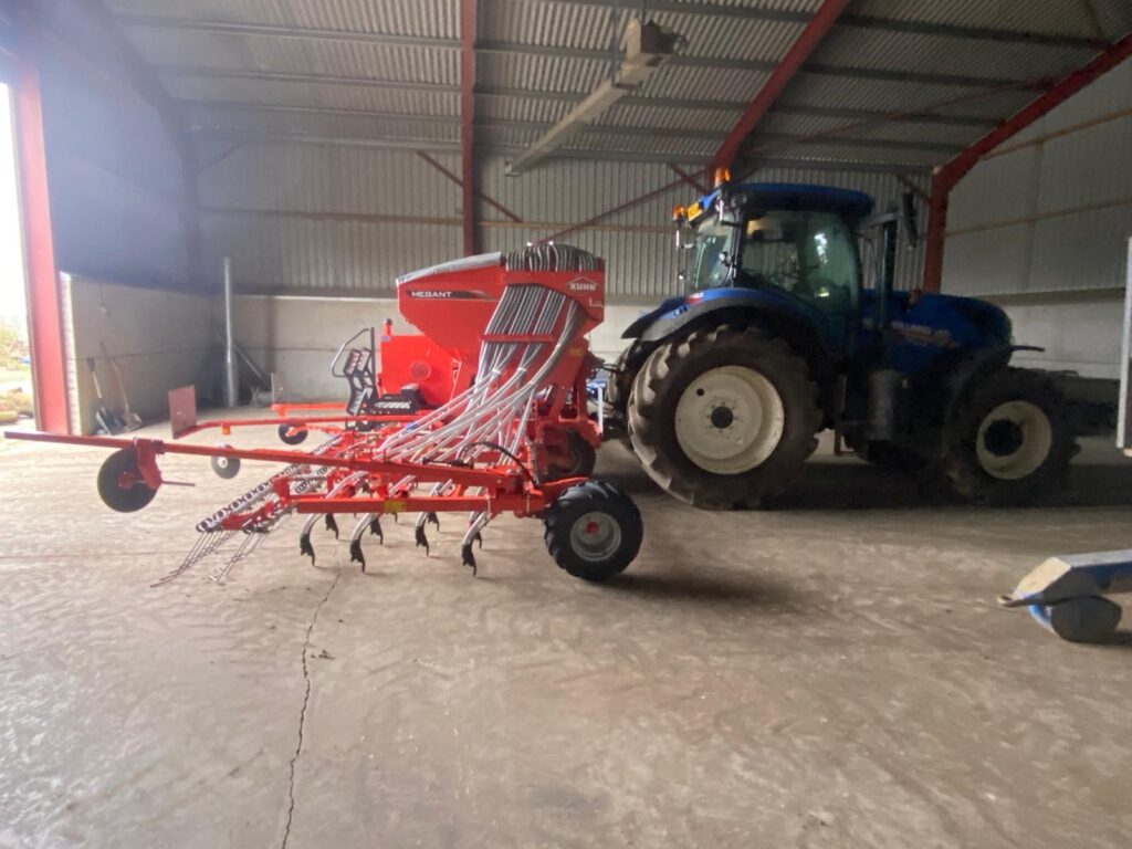 KUHN FARM MACHINERY 600