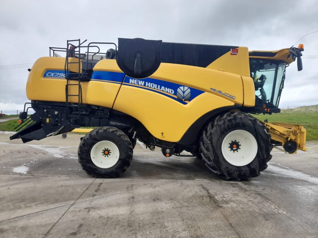 NEW HOLLAND CX7.90