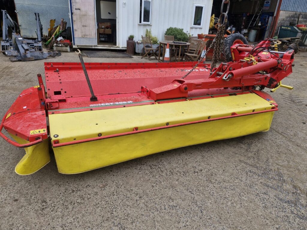 POTTINGER NOVACAT 305 MOWER