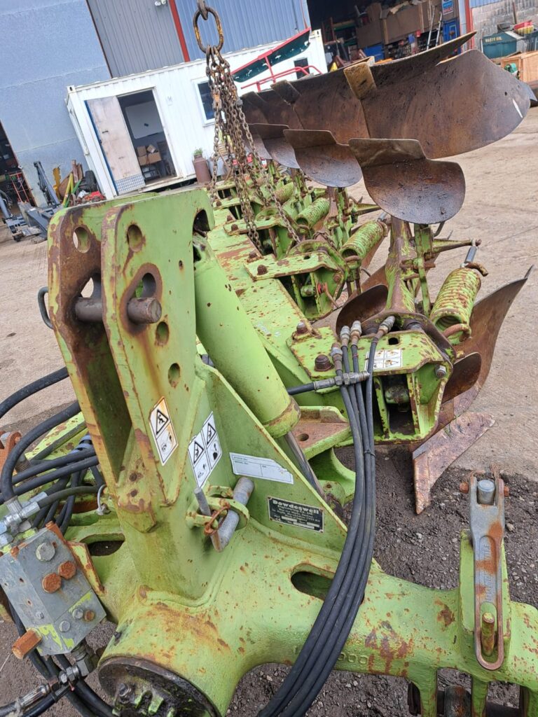 DOWDESWELL 140 5 FURROW PLOUGH