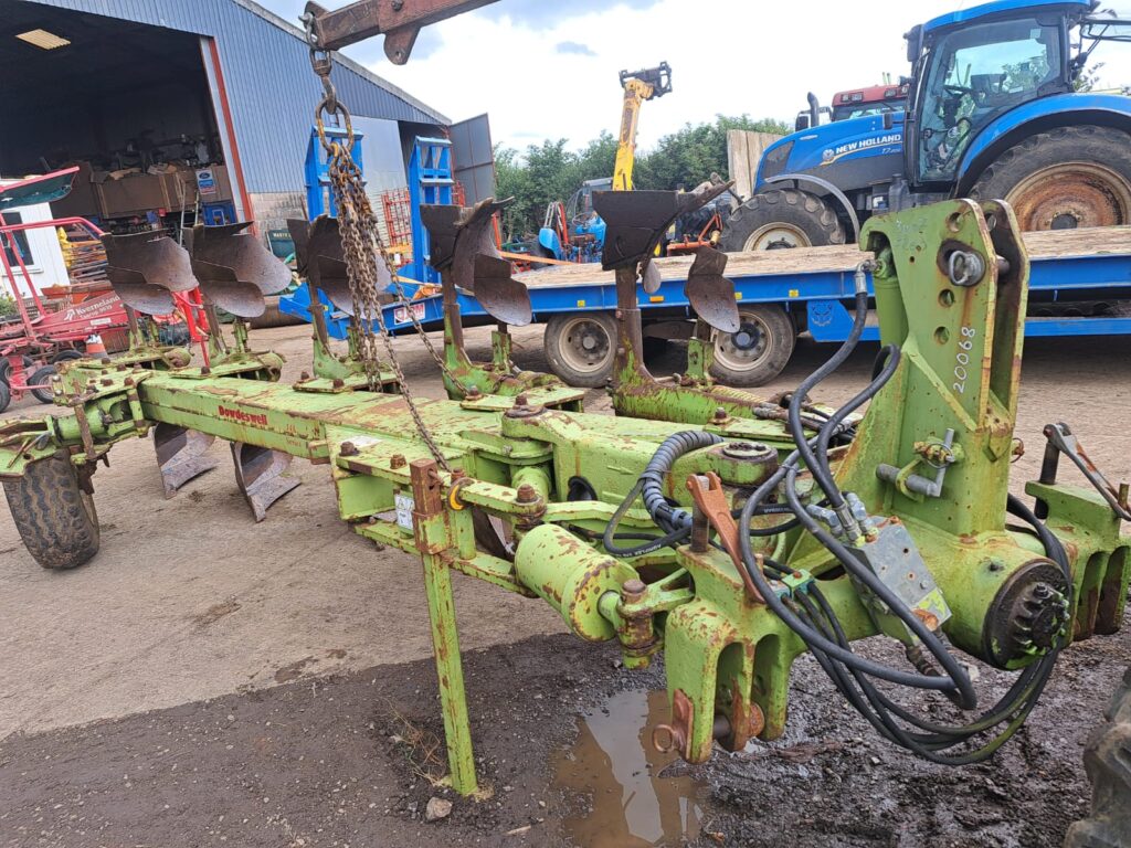 DOWDESWELL 140 5 FURROW PLOUGH