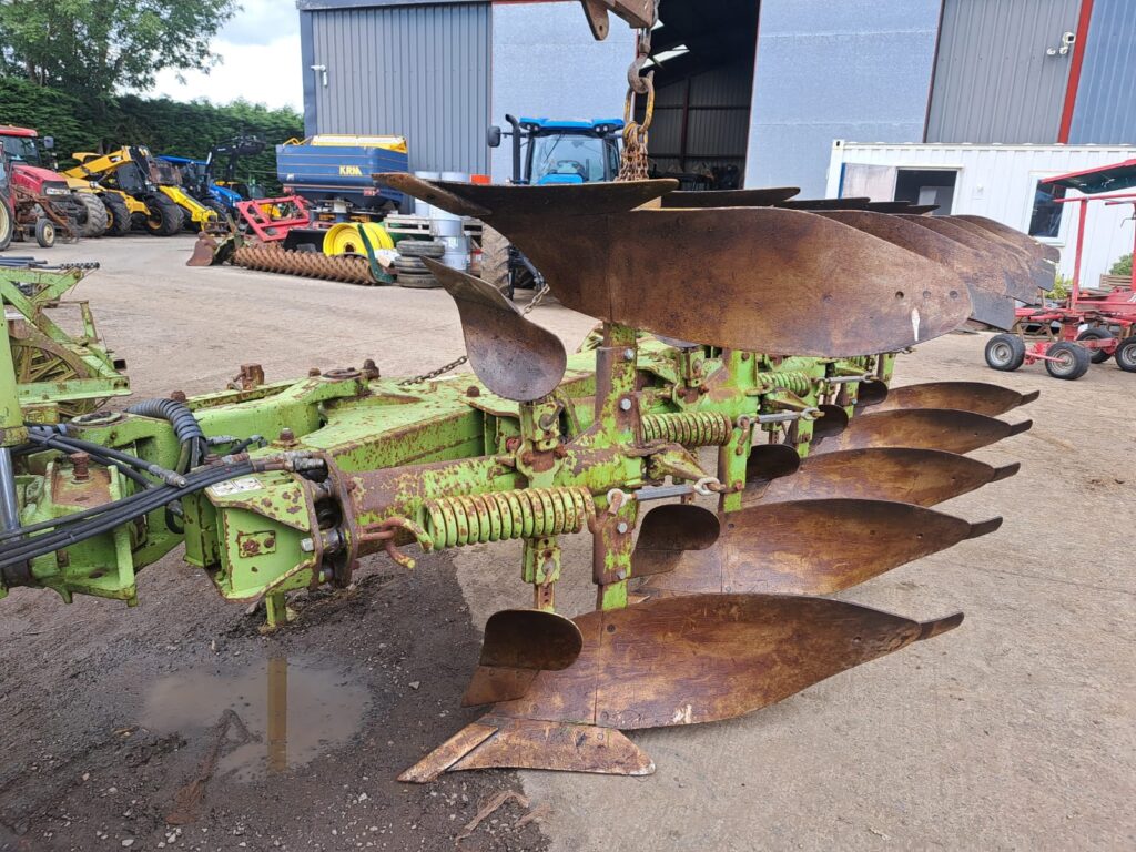 DOWDESWELL 140 5 FURROW PLOUGH