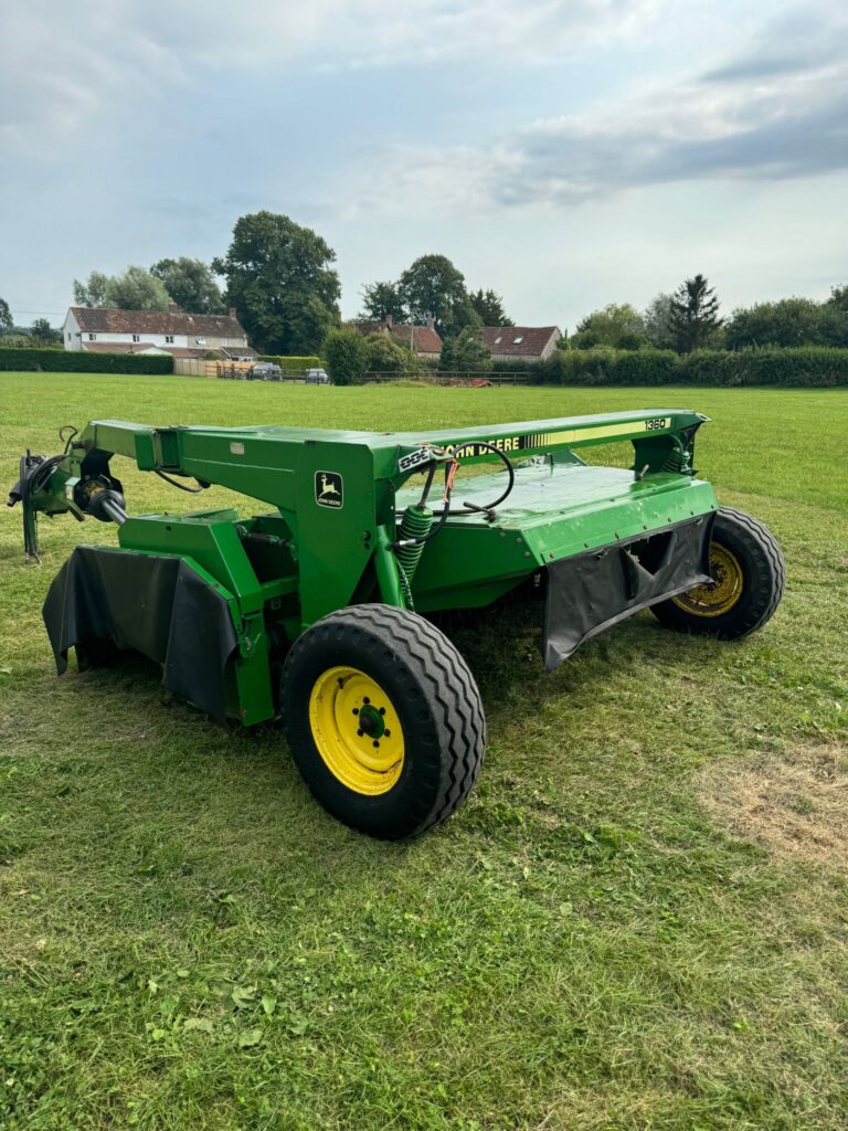 JOHN DEERE 1360 MOWER CONDITIONER