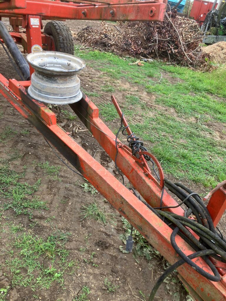 BROWNS 72 BALE CARRIER